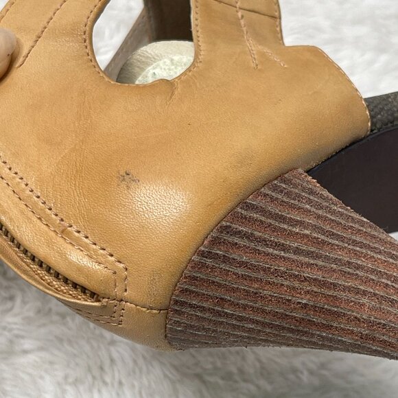 Elizabeth & James Women's Tan Green High Heel Sandal Leather Shoes Size 7.5 - Picture 12 of 14